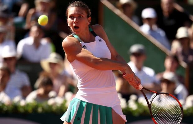 VIDEO Mai bună ca Roger Federer! Simona Halep, lovitură de senzație la antrenamente: "Darren, destul de bine?" + Ce i-a răspuns antrenorul