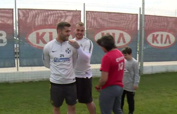 Schimb haios de replici între Alibec și un copil: "Ce urs are pe picior! Sau nu e urs?" 