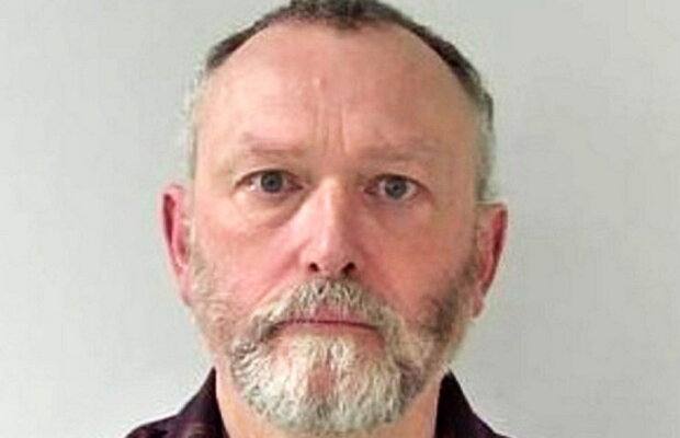 Un medic stomatolog a încercat să agaţe un minor. Ce a găsit poliția în mașina lui este șocant!