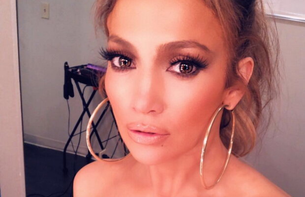 FOTO Jennifer Lopez, selfie de senzaţie