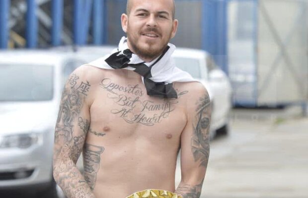 FOTO Mister elucidat! Motivul pentru care Alibec a apărut cu un bandaj pe gât la antrenamentele FCSB