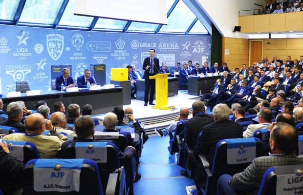 AUDIO // Înregistrări senzaționale de la o altă ședință secretă a FRF! Episodul 26 » Burleanu le spune oamenilor săi că e foarte importantă lista aplaudacilor și agitatorilor: "Să fie 10-12 pe eșalon!"