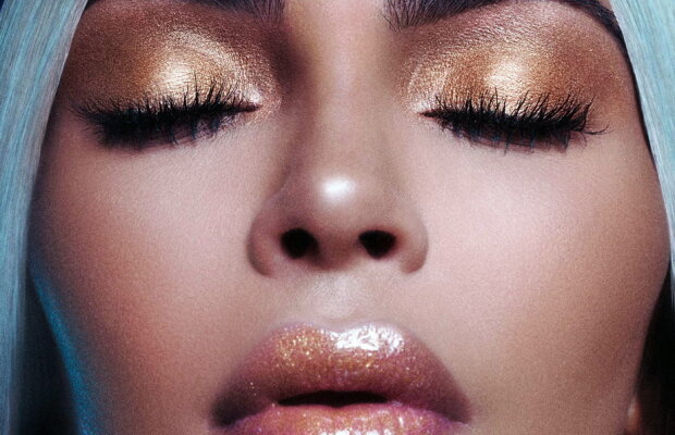 GALERIE FOTO Kim Kardashian, dezbrăcată complet în cel mai nou pictorial