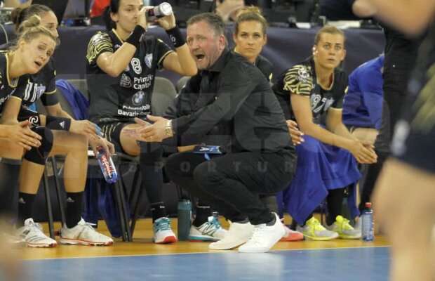 CSM BUCUREȘTI - GYOR, 20-26 // Per Johansson, cu nervii la pământ: "Nu au respectat tactica. Fiecare jucătoare a jucat pentru ea"