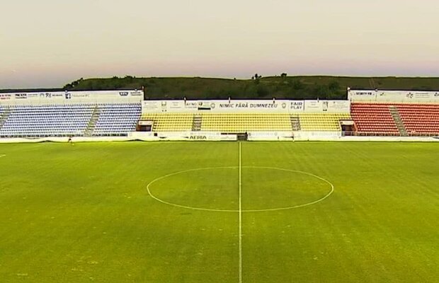 FOTO Absolut dezolant! Câți spectatori sunt la meciul Juventus București - Concordia Chiajna