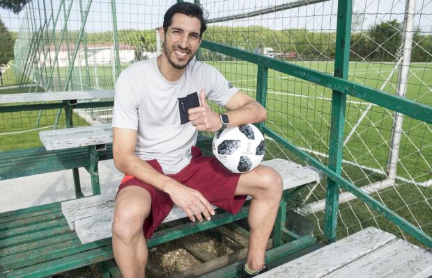 EXCLUSIV Jaime Penedo e gata de Mondial! Superinterviu cu singurul jucător din Liga 1 care merge în Rusia: "Vreau să mă întâlnesc cu Putin" » Analizează mingea de la CM: "E pentru atacanți! Zboară de n-o vezi"