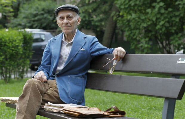 Interviu cu cel mai vârstnic supraviețuitor al Petrolului din vremurile de aur: ”Am avut cea mai artistică echipă din istoria fotbalului românesc”