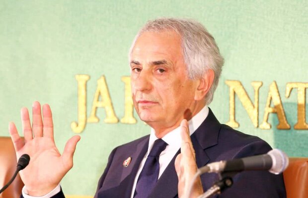 Scandal înainte de Mondial » Selecționerul demis înainte de CM 2018 dă federația în judecată! 