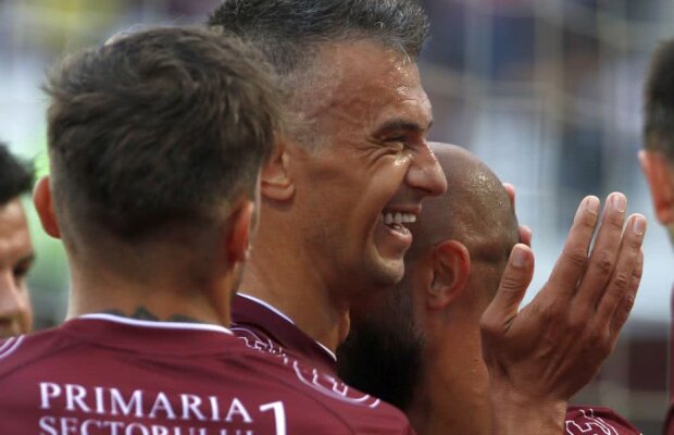 FOTO Banderola specială purtată de Daniel Pancu la meciul de azi din play-off