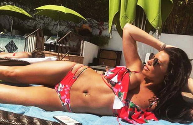 GALERIE FOTO Jessica Wright a pozat complet dezbrăcată