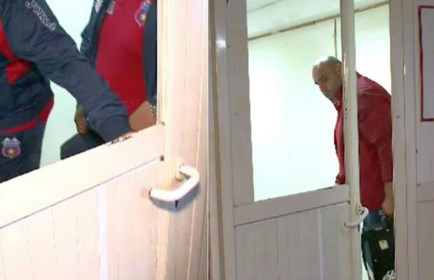 Egalul cu FC Dinamo le-a picat greu » Jucătorii și Lăcătuș și-au pierdut cumpătul după meci: "Mai bine vă loviți în cap!"