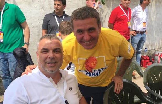 Replici spumoase între Hagi, Popescu și "reporterul" Dumitrescu, la microfon, înaintea evenimentului "Uniți pentru Mihai Neșu": "Voia să mă bage fundaș stânga" :)