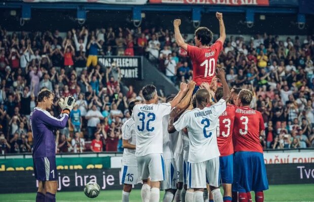 VIDEO Thomas Rosicky a pus punct carierei de jucător, într-un superdemonstrativ » "Bătrânul" Lehmann era să-i strice bucuria ultimului gol ;)