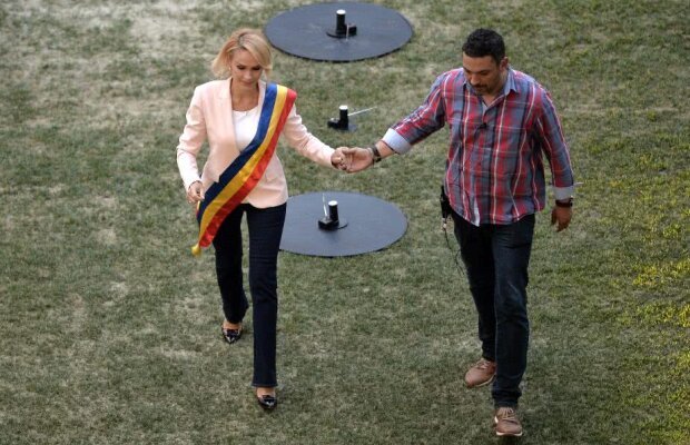 Gigi Becali reacționează după ce Firea a fost huiduită pe Arena Națională: "Săraca, asta nu înțelege Gabriela"