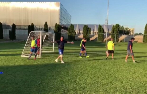 VIDEO Blat cu fundașii? :D Imagini inedite cu primarul Timișoarei, golgeter la o miuță: ”12 am dat aseară!”