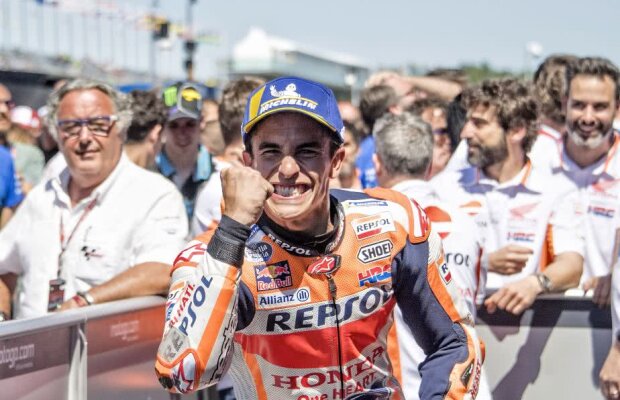 VIDEO » Poveste cu final așteptat » Marc Marquez s-a impus la Sachsenring și a bifat un record de senzație! Rossi, ca-n vremurile bune