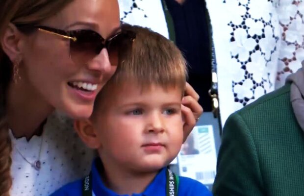 VIDEO+FOTO Novak Djokovic câștigă al 4-lea titlu pe iarba de la Wimbledon! Tenis PERFECT prestat în fața lui Kevin Anderson + Moment emoționant la final