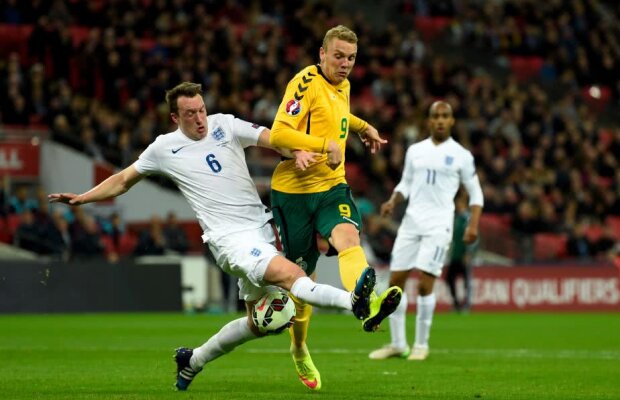 EXCLUSIV Superlovitură pentru Rapid! Giuleștenii au transferat un internațional care a jucat în Liga 1!