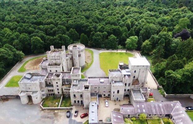 Eşti fan Game of Thrones? Poţi cumpăra o parte dintr-un castel unde s-a filmat