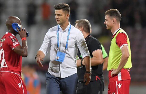 Situație de neînțeles la Dinamo! Jucătorul pentru care Bratu a insistat și-a reziliat contractul cu echipa alb-roșie