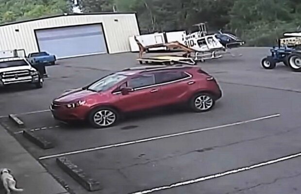 VIDEO Imagini terifiante! Un elicopter s-a făcut praf la sol