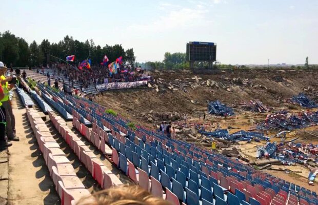 VIDEO+FOTO Imagine spectaculoasă: Peluza Sud a făcut show printre ruine, la ultima întâlnire cu publicul a vechii arene din Ghencea 