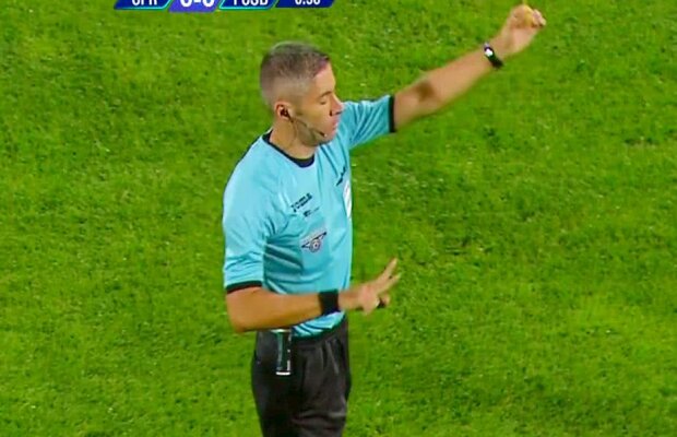 CFR - FCSB 1-1 // FOTO Start încins de meci la Cluj » Alexandru Stan, iertat după o intrare dură! Nu a mai scăpat de "galben" 3 minute mai târziu