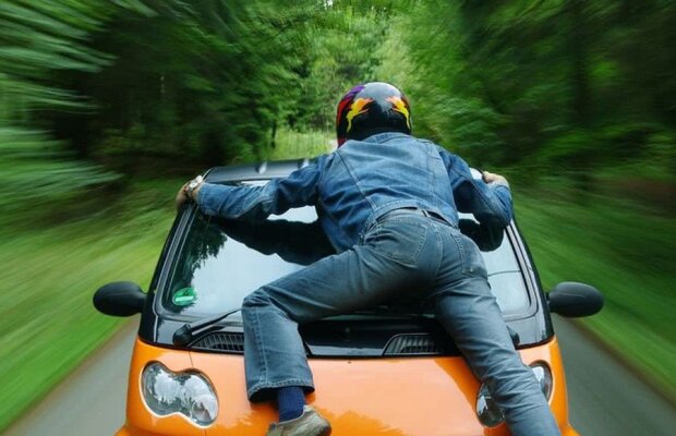 Stresat la volan? Iată care sunt semnele și cum te calmezi cel mai rapid