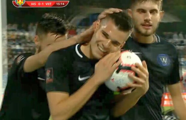 VIDEO + FOTO Bucurie inedită a lui Ianis Hagi » Cum a sărbătorit golul marcat în Cupa României, al 5-lea în poarta lui Poli Iași