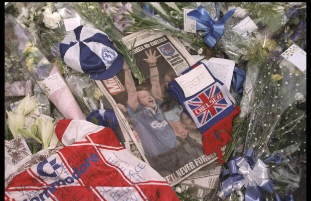 FOTO Octombrie plin de suferință » Coincidență cutremurătoare: fotbalul britanic, lovit de o tragedie asemănătoare celei de la Leicester » Cum a murit vicepreședintele lui Chelsea în urmă cu 22 de ani