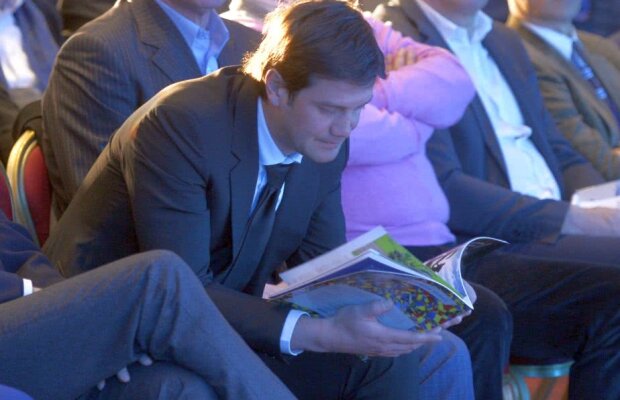 Atac la Cristi Chivu! Omul care l-a descoperit a răbufnit: "De ce nu vine Cristişorul nostru să facă o academie de fotbal? I-am propus asta. Poate îmi răspunde, dacă i-a rămas un colţişor în conştiinţă"