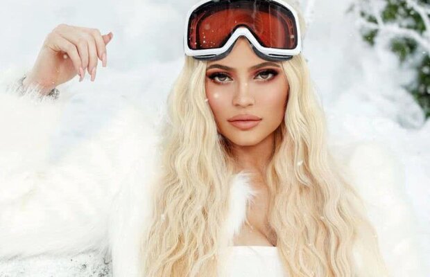 FOTO HOT Să vină iarna! Ultima imagine postată de Kylie Jenner încălzește mult temperatura