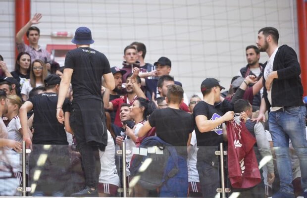 Criză profundă la Rapid » Conducerea și-a dat demisia: "Cum să trăiești cu banii ăștia un sezon întreg?"