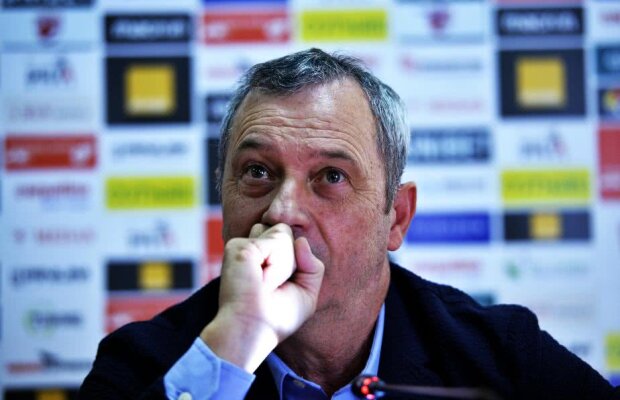 EXCLUSIV Scăpare incredibilă a lui Rednic în vestiar, fără să știe că fotbalistul de care vorbea era acolo: "Băga-mi-aș p**a, a jucat ăsta bine și acum trebuie să-l bag!"