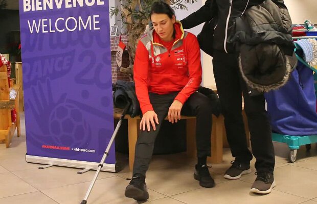 Sportivii români o încurajează pe Cristina Neagu: "Suntem alături de tine"