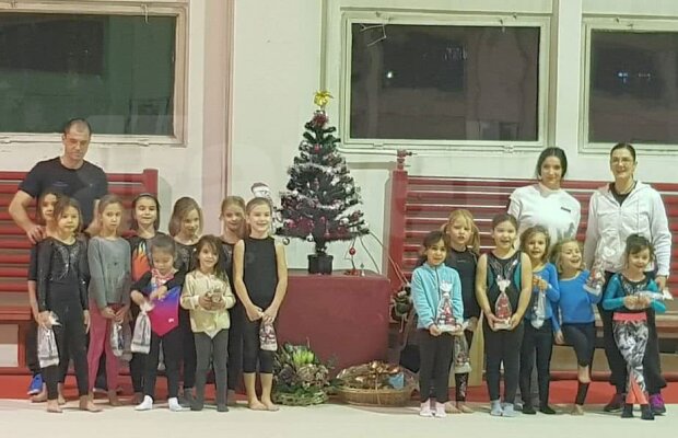 FOTO + VIDEO Gest frumos al antrenorilor de la grupa de gimnastică de la CS Dinamo