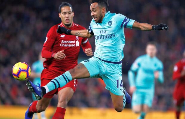 LIVERPOOL - ARSENAL 5-1 // Incredibil! 6 din 13 atingeri ale golgeterului din Premier League au fost la repunerea mingii de la jumătatea terenului