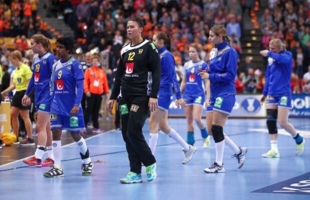 "M-am născut în corpul greşit. De ce sunt aşa, lesbiană şi acum transexuală?" » ȘOC în handbalul mondial