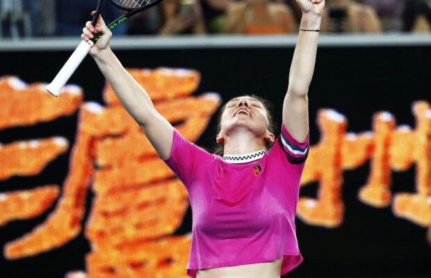 SIMONA HALEP - KAIA KANEPI 6-7 (2), 6-2, 6-4 // VIDEO+ FOTO Simona Halep ne-a arătat că se poate! Liderul WTA a debutat la Australian Open cu o victorie trudită, în set decisiv, prima în circuit după 5 luni