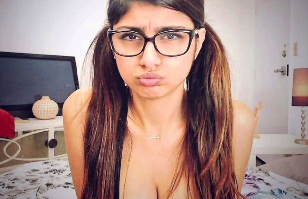 FOTO Mia Khalifa îl idolatrizează pe Zidane: „Iubesc violența. Capul dat lui Materazzi a fost foarte excitant”