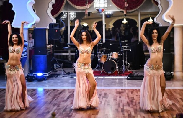 VIDEO Imagini inedite din hotelurile din Turcia unde sunt echipele din Liga 1! Spectacolul oriental care i-a înnebunit pe toți