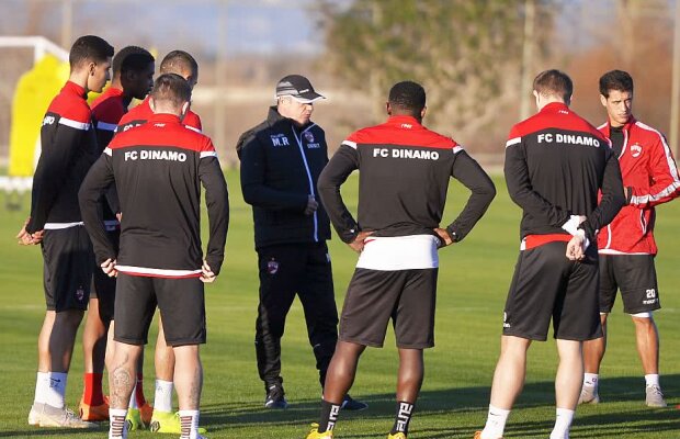OFICIAL Dinamo a mai cedat un jucător tânăr! Mircea Rednic l-a trimis la altă echipă din România