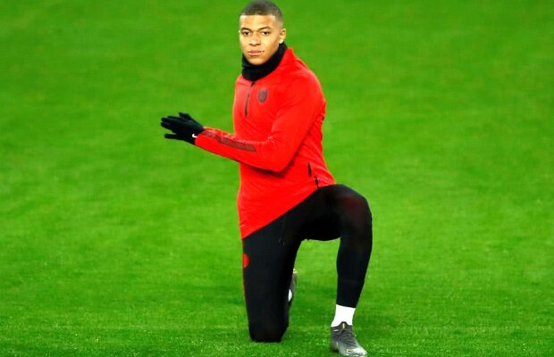 Graffiti rasist în metroul parizian: „Mbappé, un f... de negru evreu”