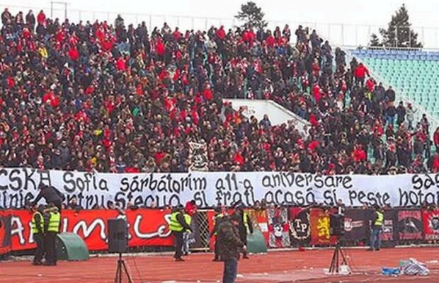 Măcel după Levski - CSKA Sofia! Bilanțul celui mai periculos derby din Bulgaria: 44 de fani arestați și un arsenal pirotehnic șocant + ultrașii Stelei au fost prezenți