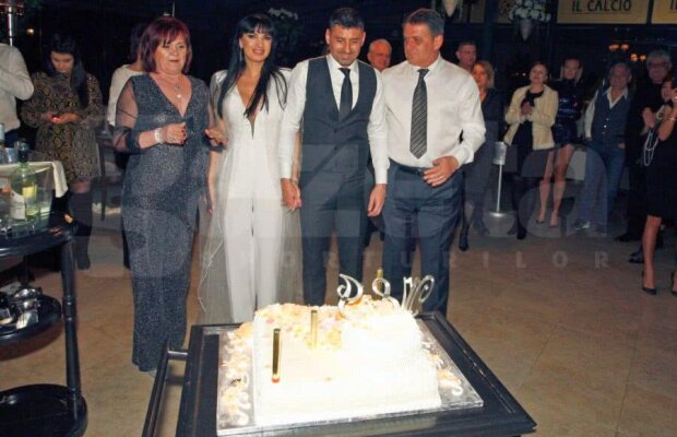 EXCLUSIV / FOTO Lăcătuș, nașul lui Dănciulescu! Imagini tari de la petrecerea în care oficialul lui Dinamo și soția și-au reînnoit jurămintele » Multe nume grele prezente