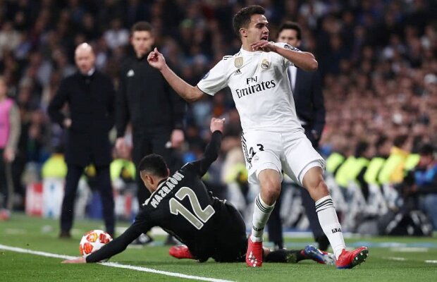 REAL MADRID - AJAX  1-4 //  FOTO Moment controversat în Real Madrid - Ajax » Gol acordat cu VAR pentru Ajax după o fază la limită