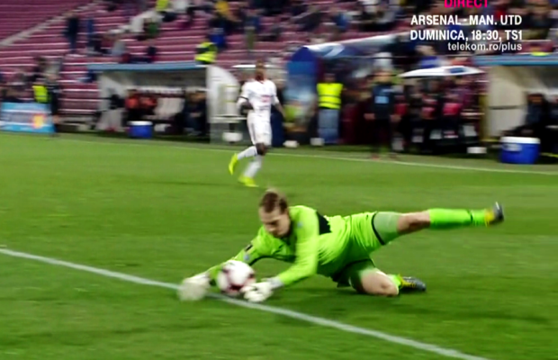 CFR CLUJ - SEPSI // FOTO A ieșit Arlauskis cu mingea din careu? Reluările au elucidat misterul