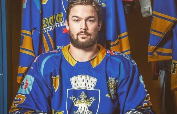 Calvarul hocheistului canadian Garrett Clarke la Corona Brașov: „Președintele mi-a spus «Mai bine îți păzești spatele! Aici e România »” + Episod horror la un adăpost de animale