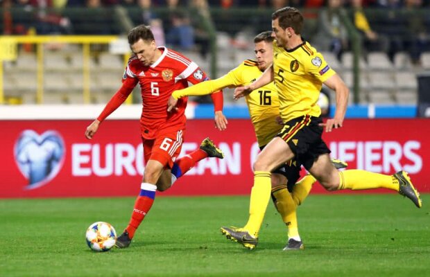 Hazard s-a amuzat după gafa lui Courtois: "Nu poate dribla aşa bine" 