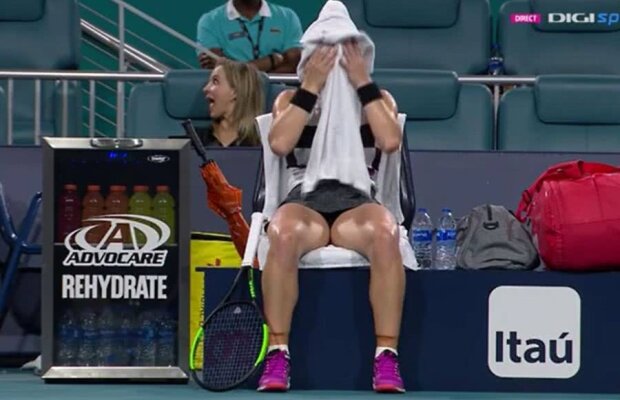 SIMONA HALEP - KAROLINA PLISKOVA // Inexplicabil! Halep a clacat complet după pauza cauzată de ploaia din Miami: a pierdut 9 game-uri la rând